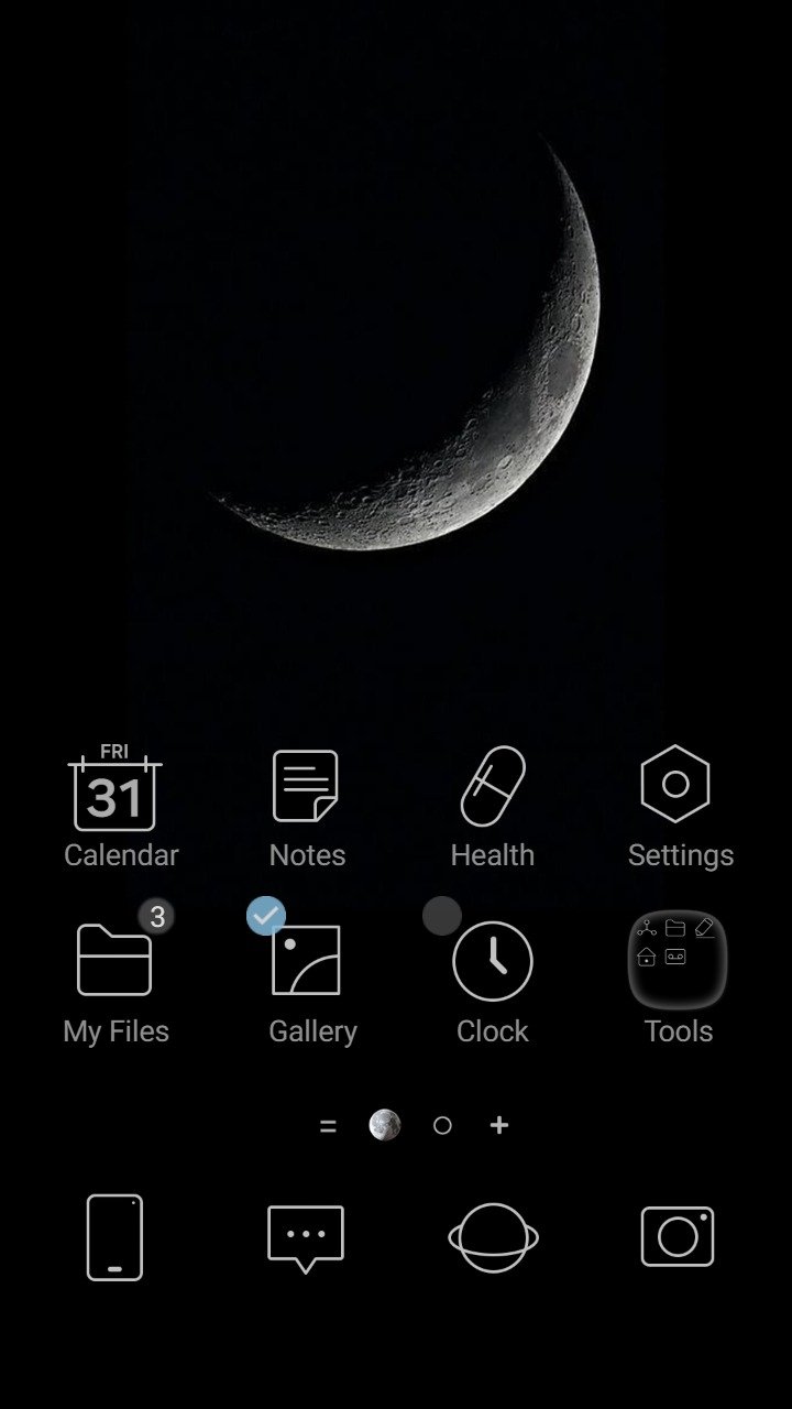 Dark Lunar Eclipse Samsung Theme