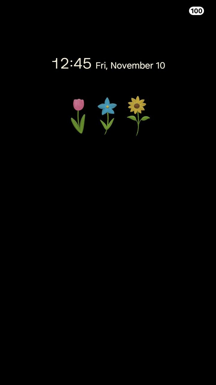 Samsung Themes: ❤️Mun❤️ Embroidered Gentle Flowers ~❤️ Premium Theme see beautiful embroidered flowers on a natural fabric background screen shot 6