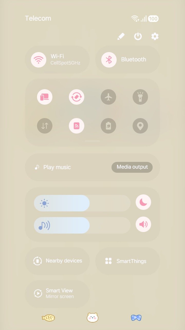 Samsung Themes: ❤️Mun❤️ Sweet Animal Mugs ~❤️ Premium Theme see cute animal cups on a soft yellow background screen shot 4