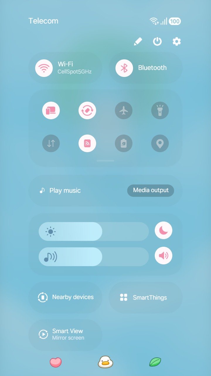 Samsung Themes: ❤️Mun❤️ Flying Sky Duck ~❤️ Premium Theme about a sweet duck flying in the blue sky screen shot 4