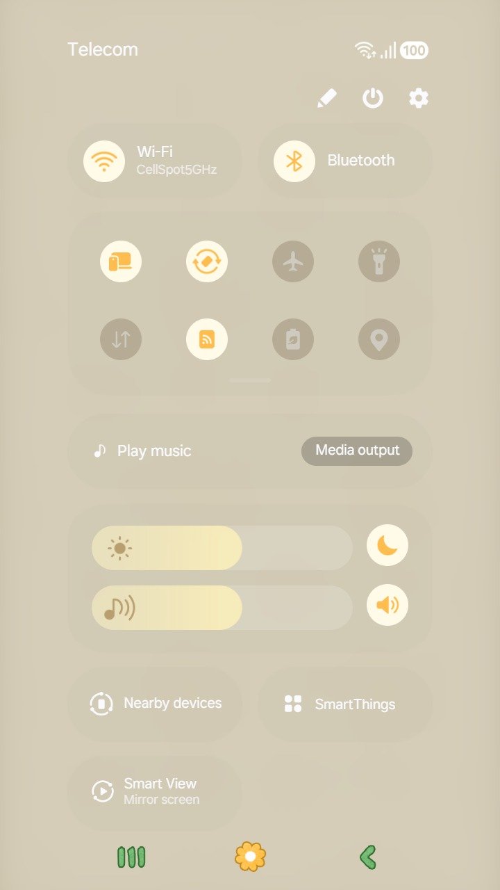 Samsung Themes: ❤️Mun❤️ Yellow Floral Grid ~❤️ Premium Theme see gentle yellow flowers on a soft green grid screen shot 4